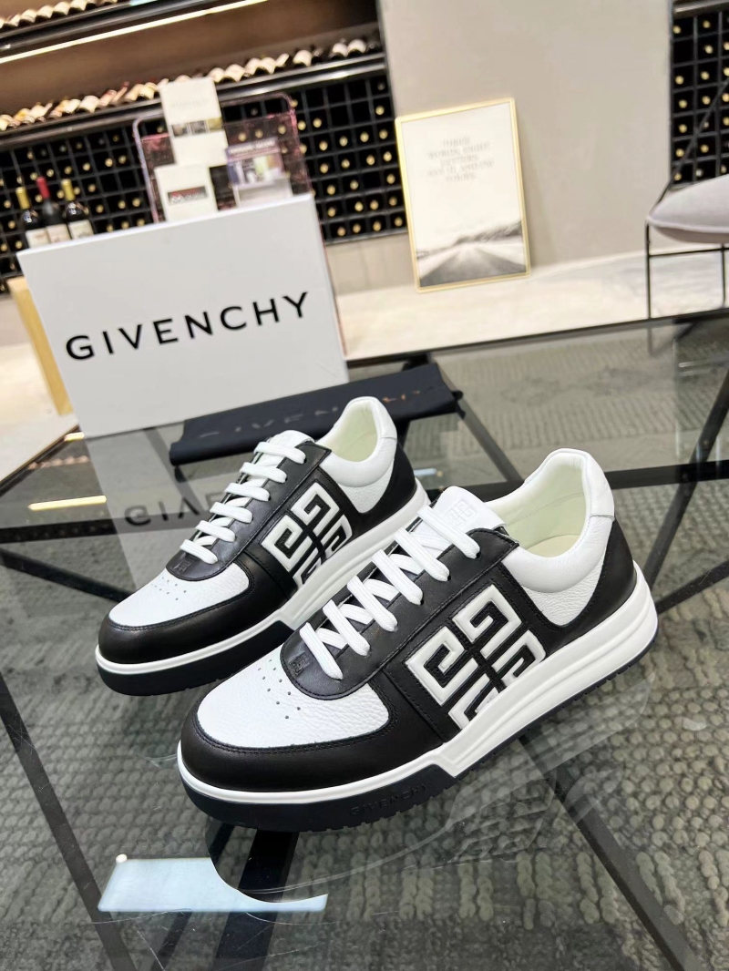 Givenchy Sneakers